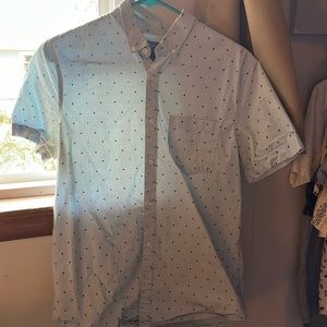 Forever 21 men’s extra small pyramid print buttons down